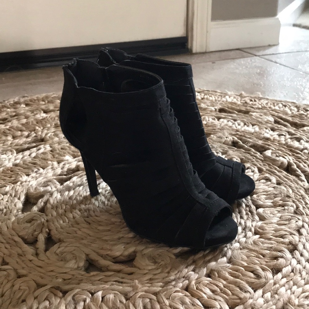 Back caged booties